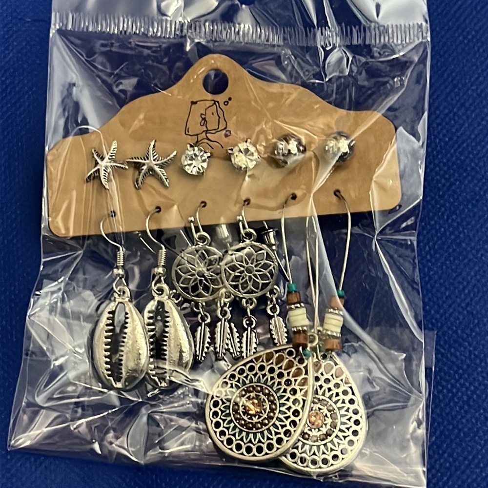 6 pair of earrings
